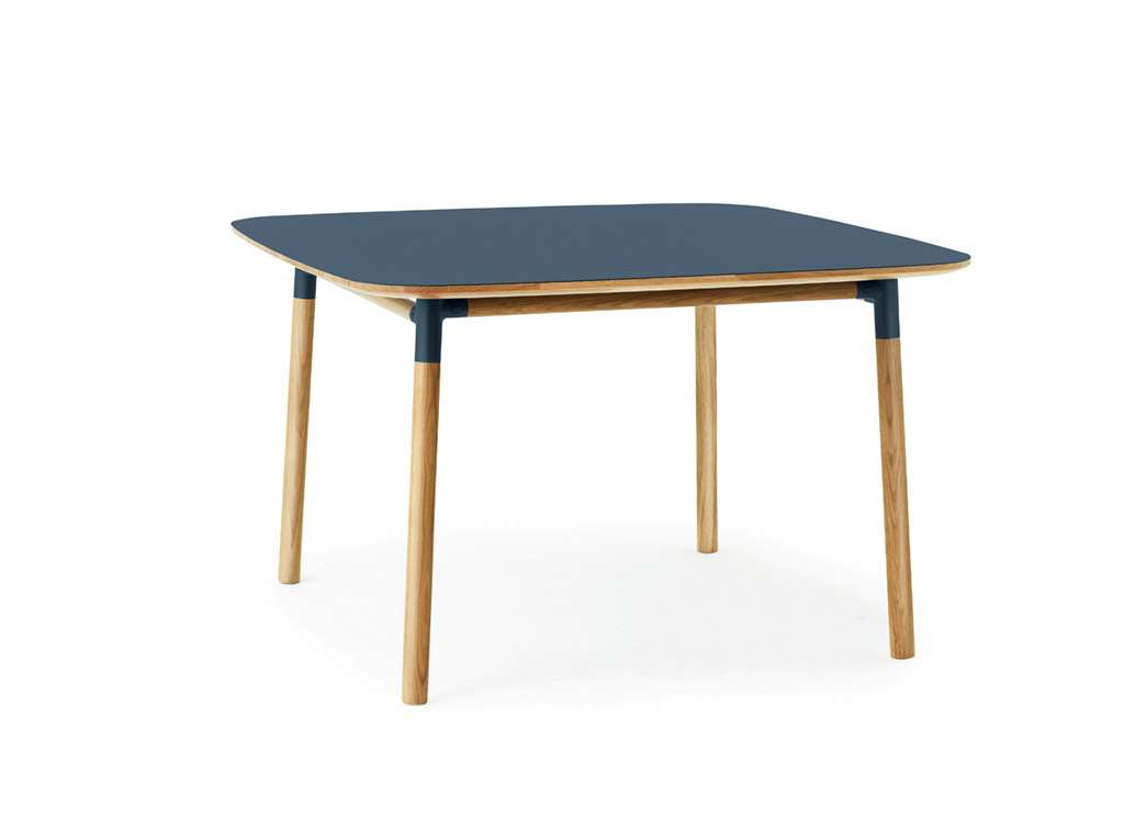 Normann Copenhagen Form Tisch - Normann Copenhagen Gestellfarbe:Eiche|Normann Copenhagen Farbe:blau|Normann Copenhagen Ausführung:120 x 120cm