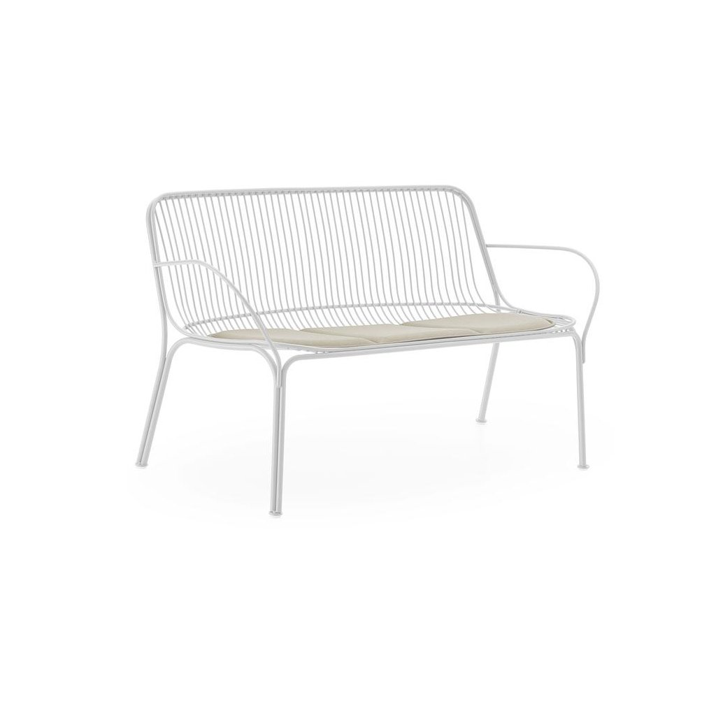 Kartell-Hiray-Sofa-weiss-mit-Sitzkissen-ecru