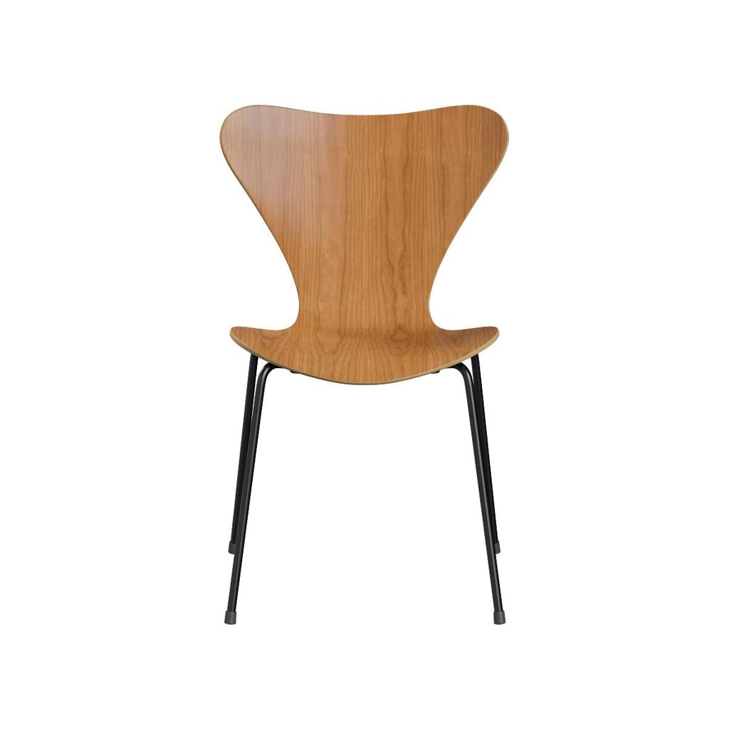 Fritz Hansen Serie 7 Stuhl 3107 mit natürlichem Furnier