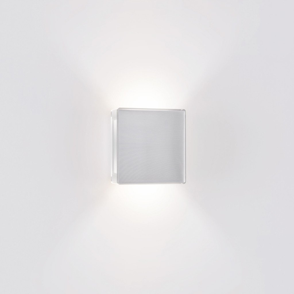 serien.lighting app wandleuchte front rippe599468e93f85b