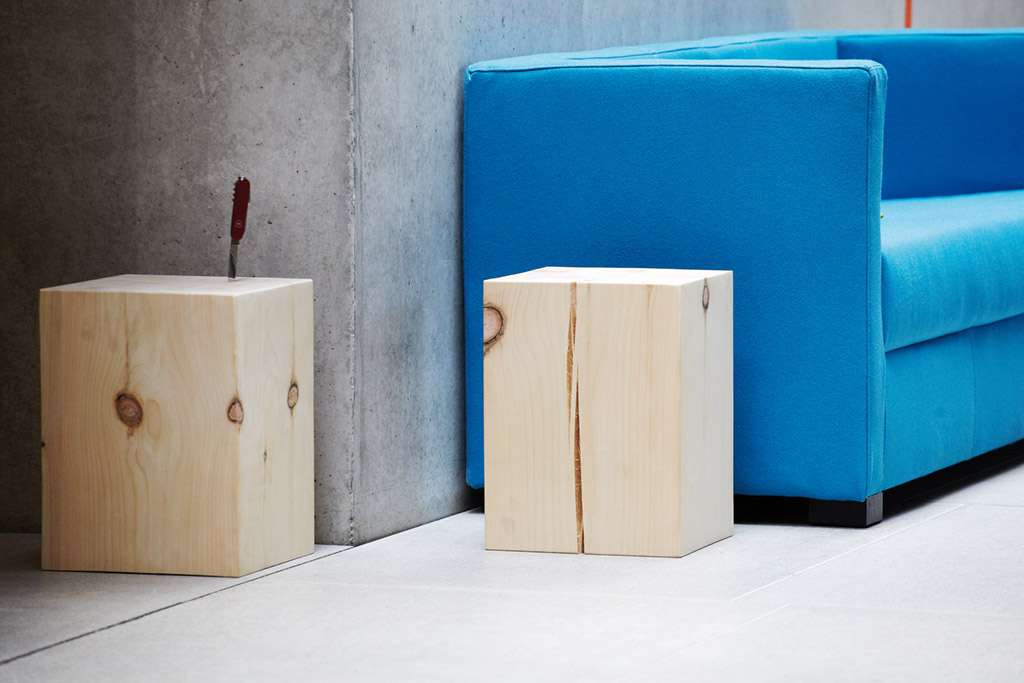 Jan Kurtz Block Hocker Kernesche natur