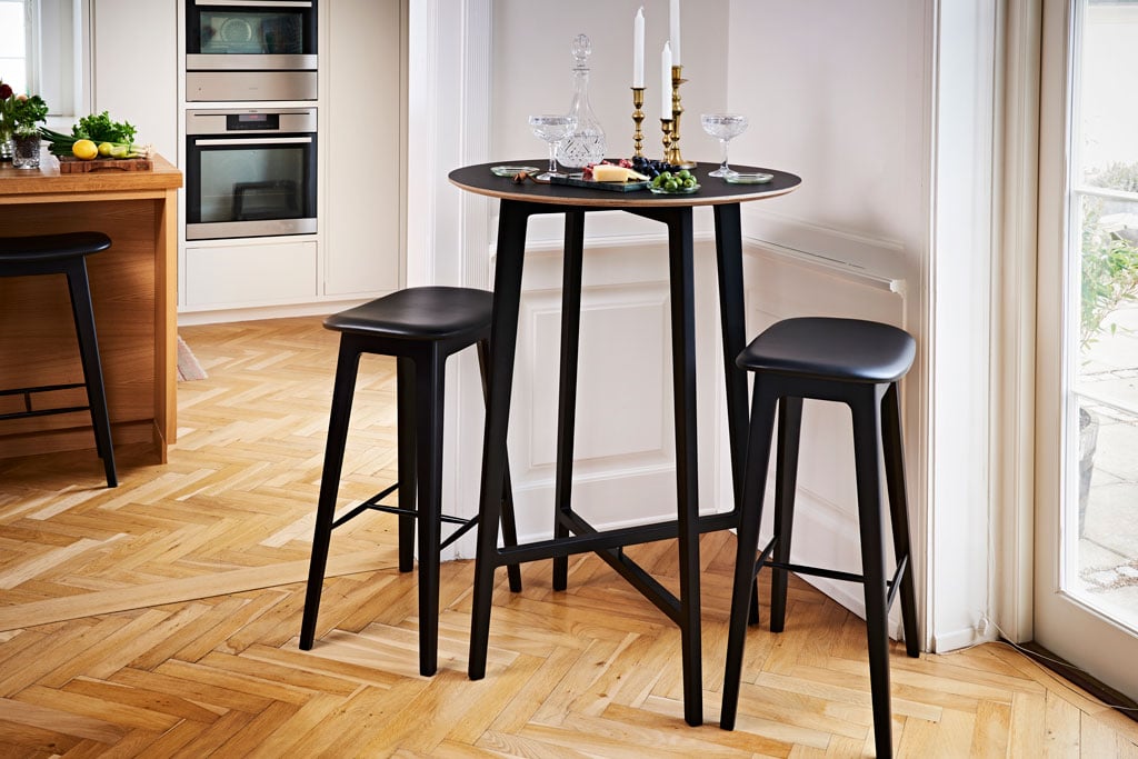 sackit-nordic-barhocker-buche-ultra-black-ambiente-kuecherGPi347rg3tIr