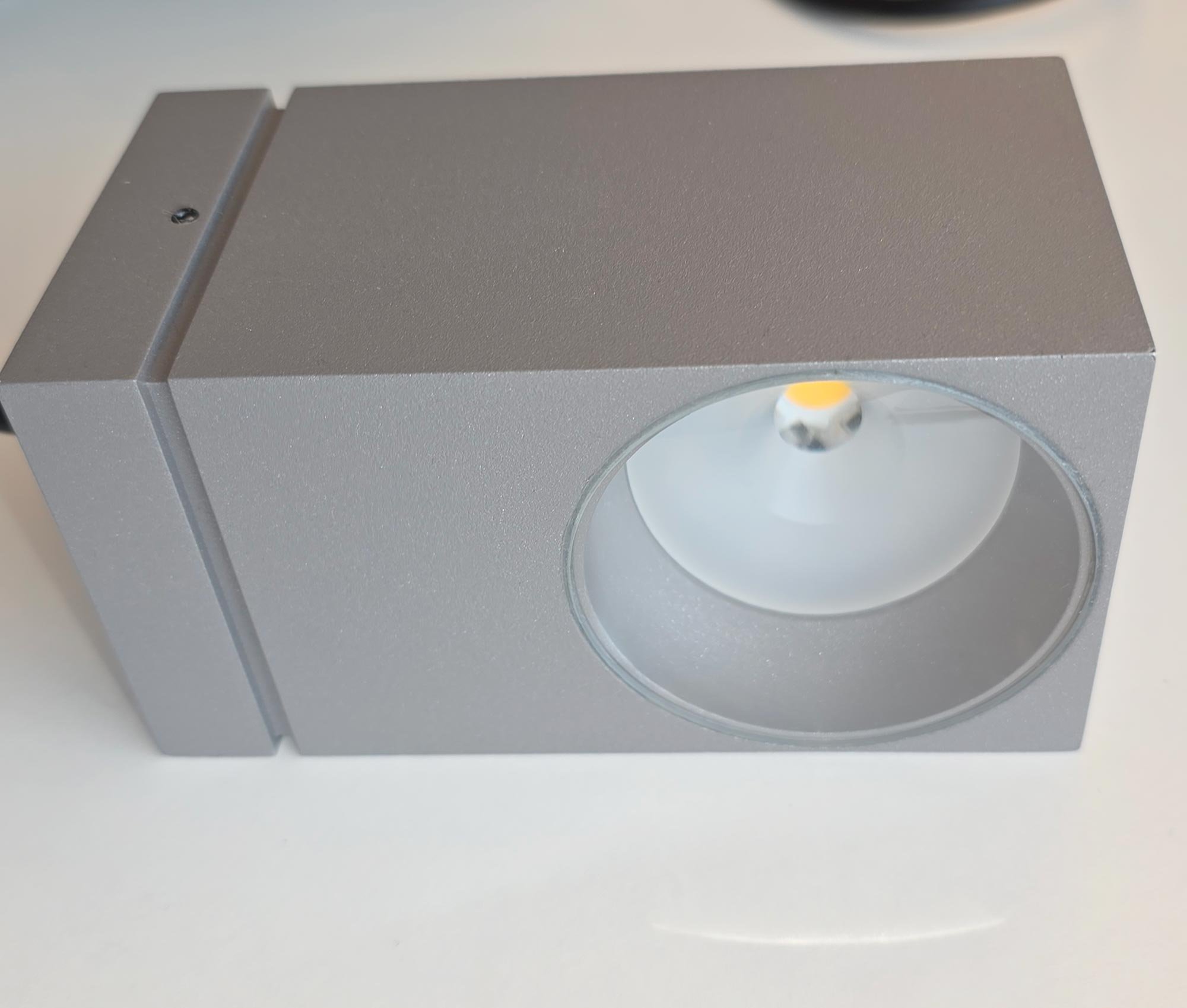 IP44.de como LED Wandleuchte - 3000 K - up- & downlight - Ausstellungsstück