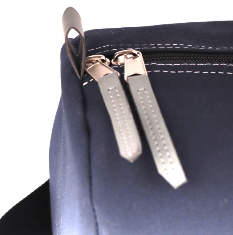 360° Taschen Pirat Sporttasche (weiß / Persenning taupe, Zahl hellgrau, Gurt beige)