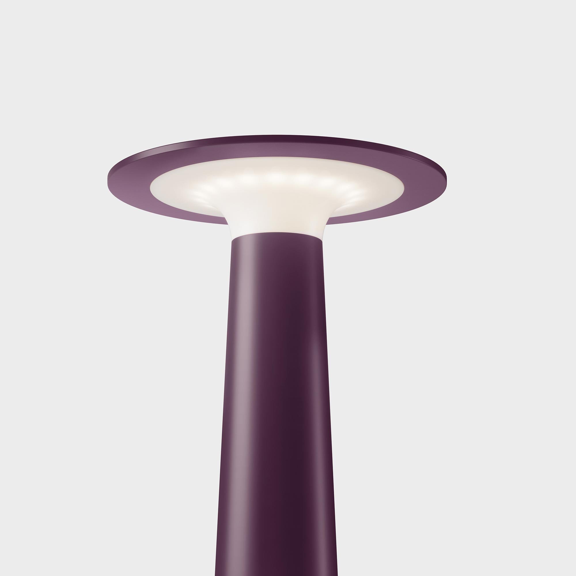 IP44.de lix Tischleuchte / Akkuleuchte - mit Charging Base (frozen silver)