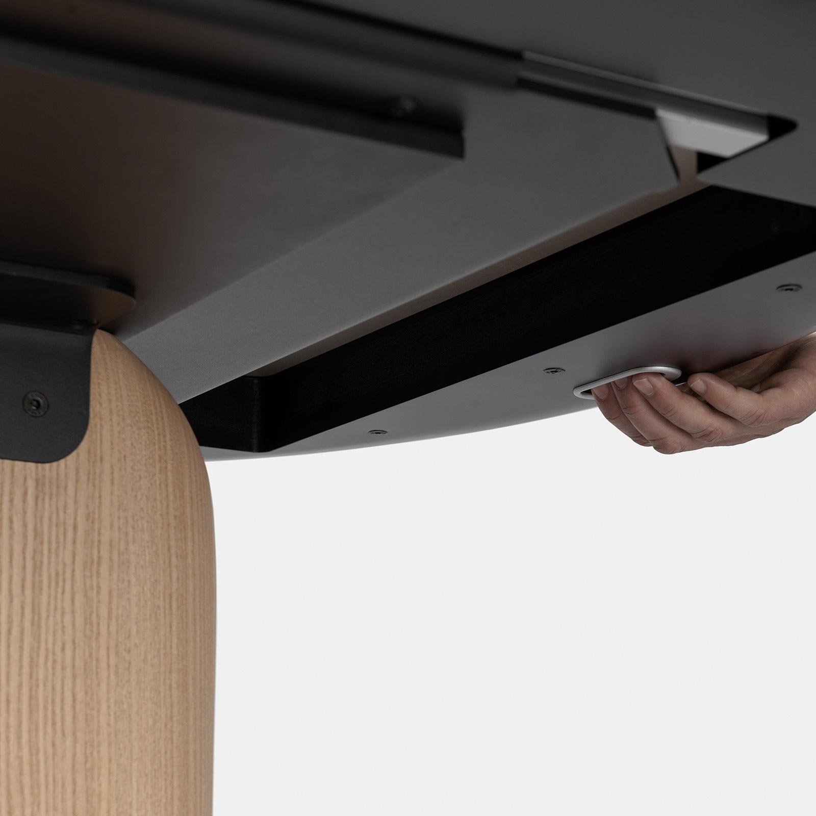Kristalia Pala Fenix-NTM® Indoor Tisch rund ausziehbar (Ø 110 - 150cm, MDF weiß lackiert, MDF beschichtet mit Fenix-NTM® weiß kos 0032)