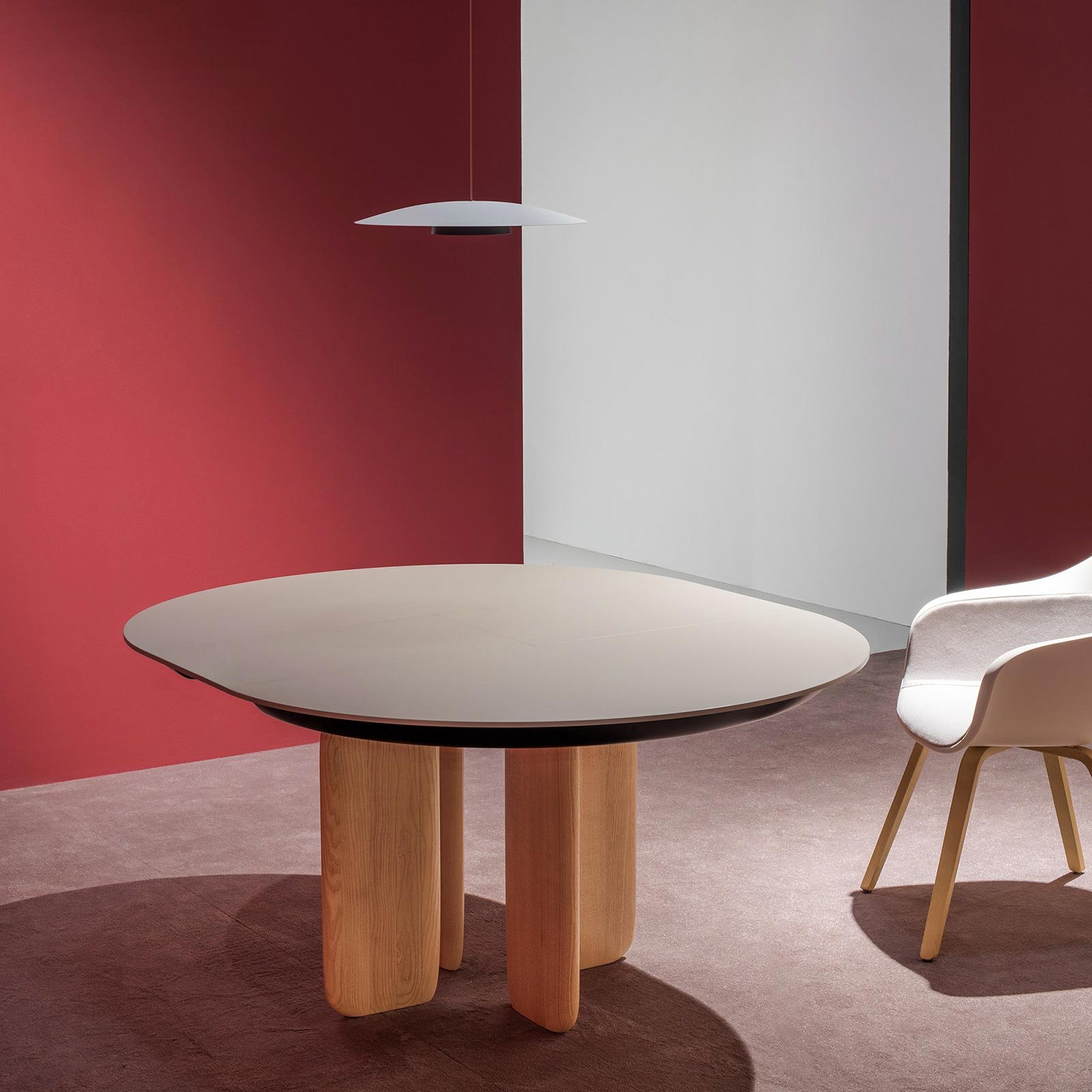 Kristalia Pala Fenix-NTM® Indoor Tisch rund ausziehbar (Ø 110 - 150cm, MDF weiß lackiert, MDF beschichtet mit Fenix-NTM® weiß kos 0032)