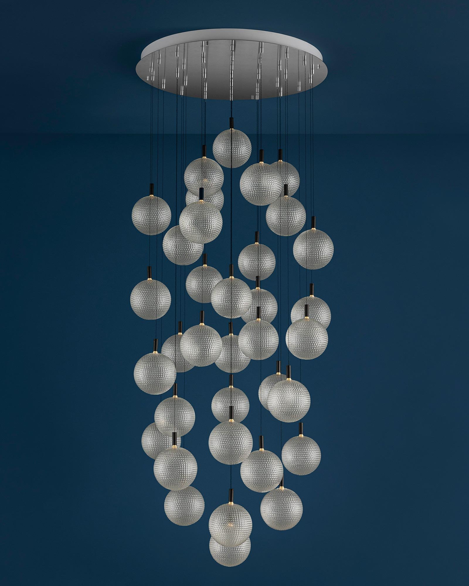 Catellani & Smith Par 18 Chandelier Pendelleuchte (35 x Ø 8cm Kugeln)