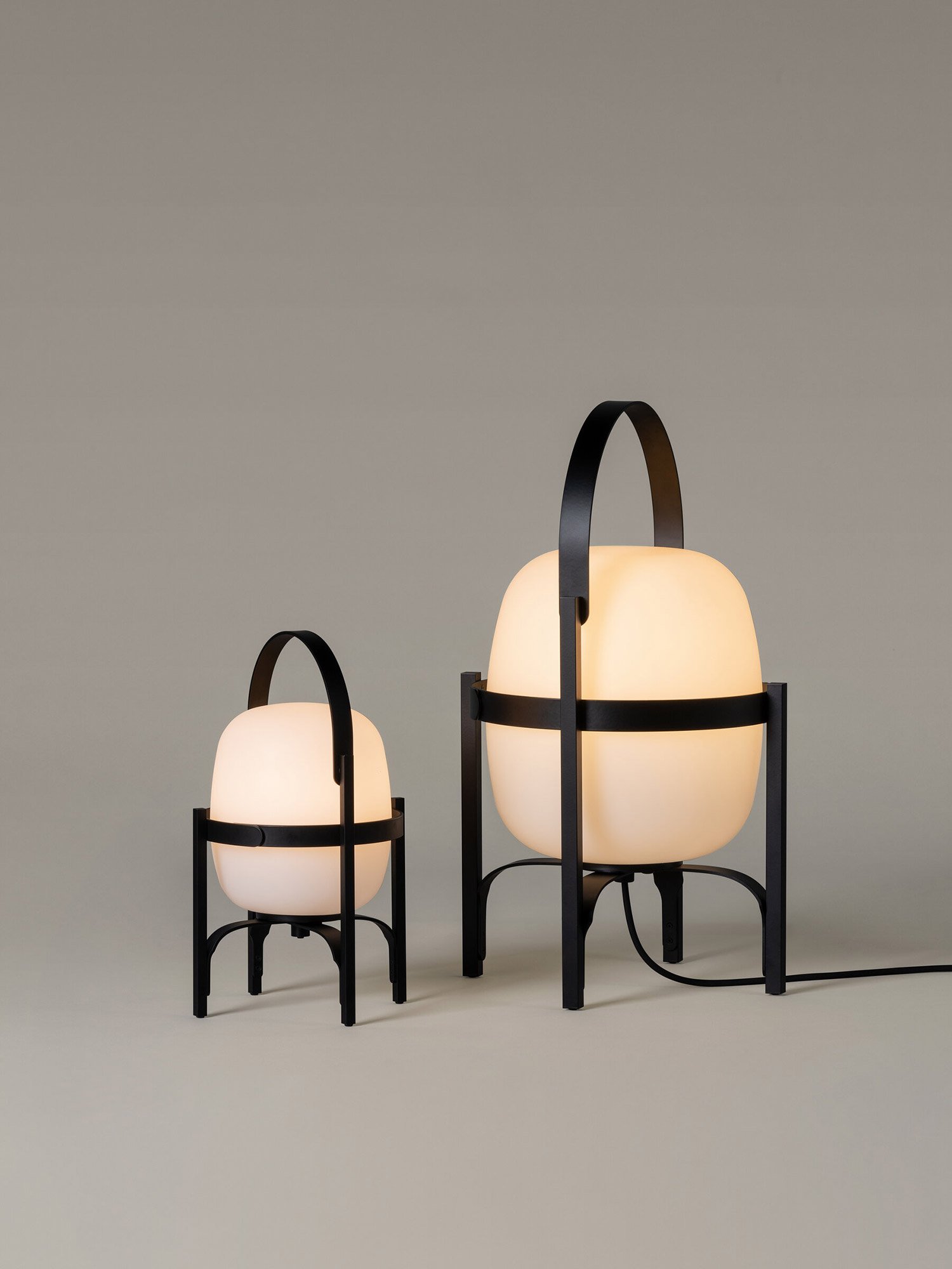Santa & Cole Cesta Exterior Outdoor Tischleuchte (schwarz)