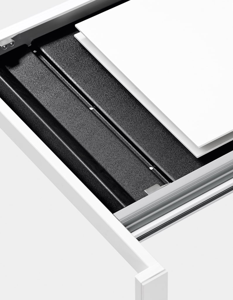 Kristalia Thin-K Aluminium Outdoor Tisch ausziehbar