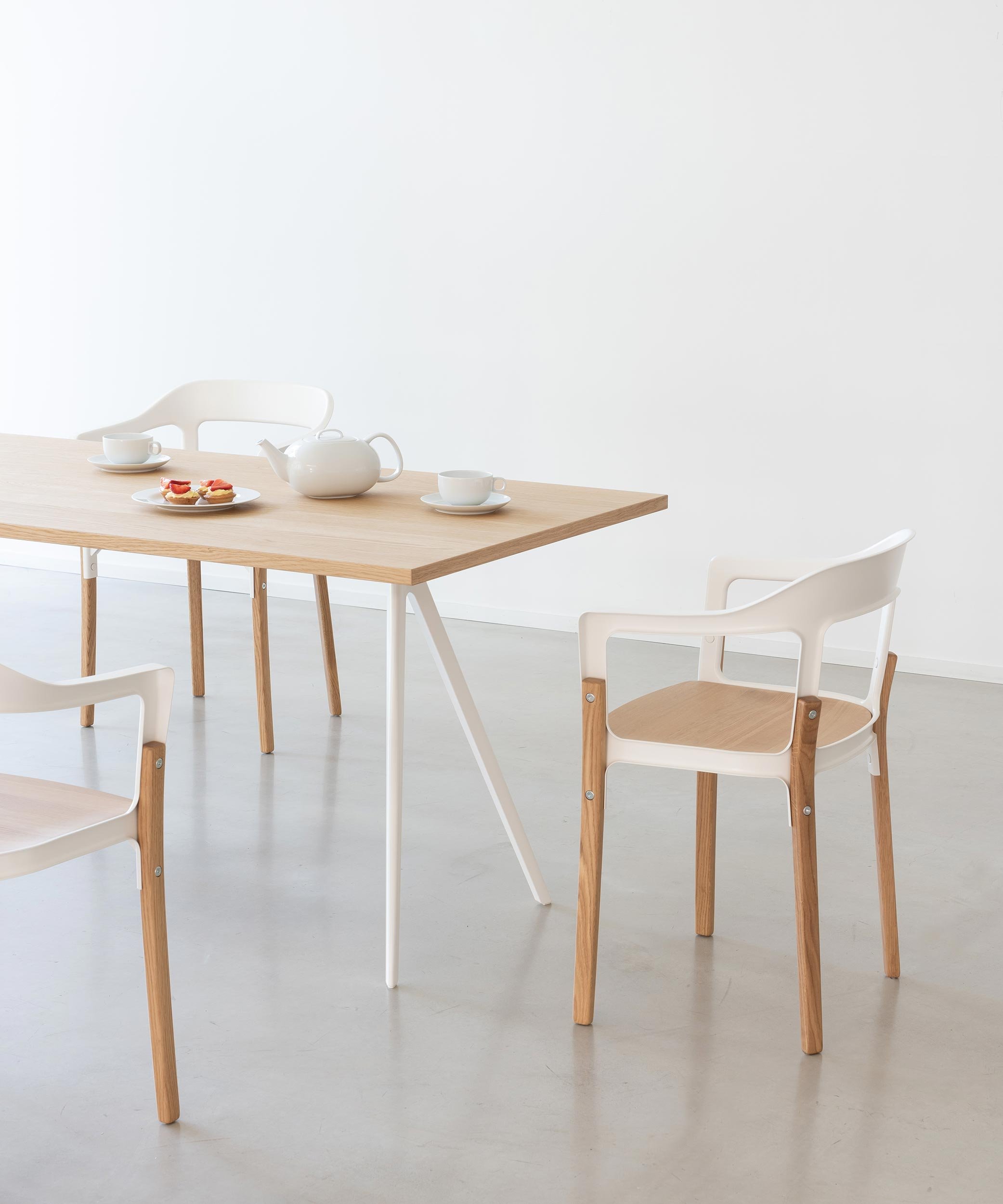 Magis Baguette Tisch (200 x 90cm) (Gestell schwarz pulverlackiert / Platte MDF schwarz)