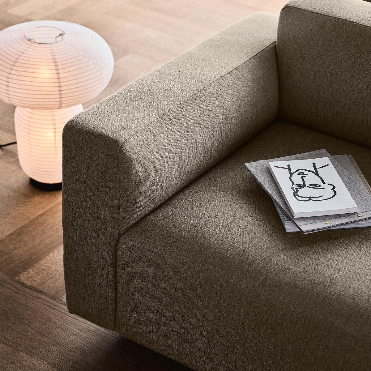 &tradition Develius 2-Sitzer Eck-Sofa Chaiselongue rechts (Hot Madison Reboot 094 (JAB))