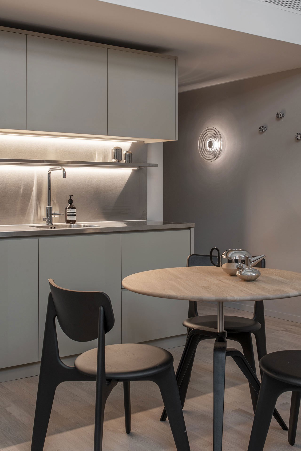 Tom Dixon Press Surface Large LED Wandleuchte (transparent)