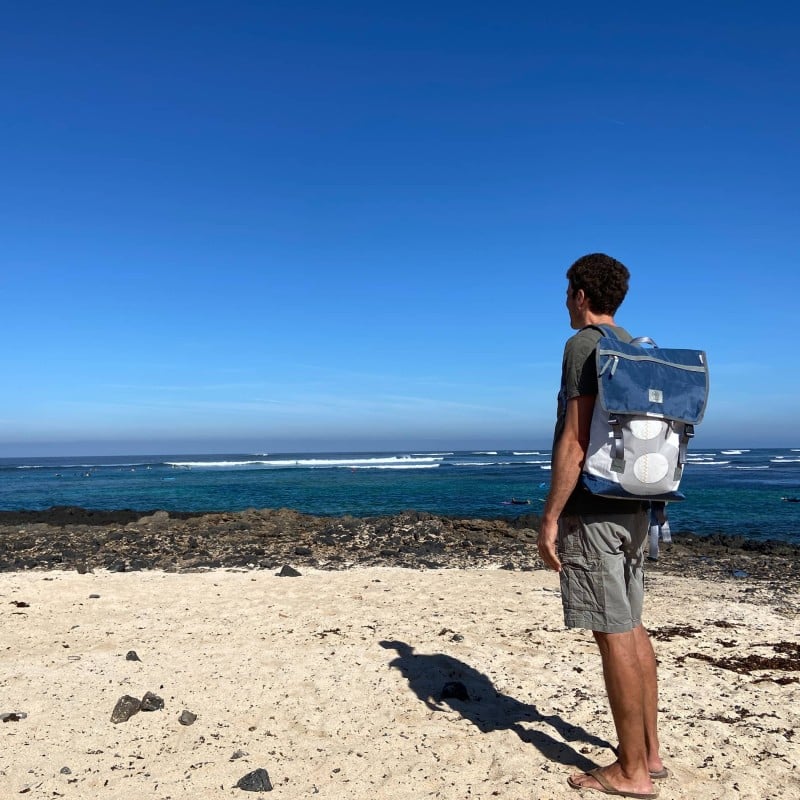 360° Taschen Landgang Rucksack (Segel weiß, Zahl grau, Gurt grau)