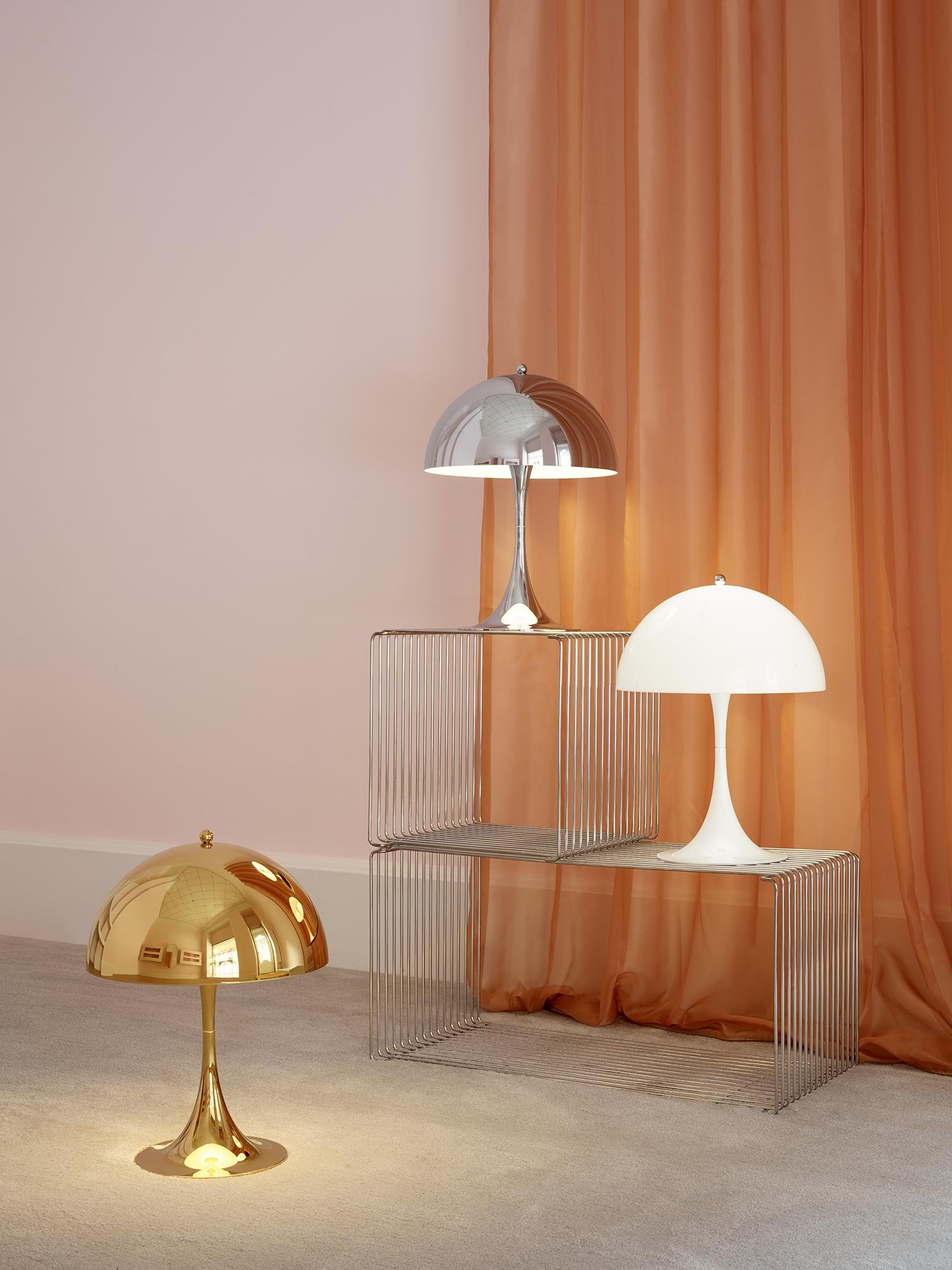 Louis Poulsen Panthella 320 Tischleuchte (opal beige)