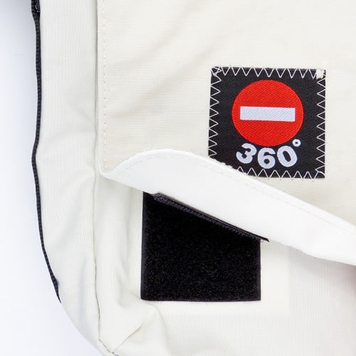 360° Taschen Barkasse Laptoptasche (weiß / Persenning grau, Stencil Aufschrift, Gurt grau)