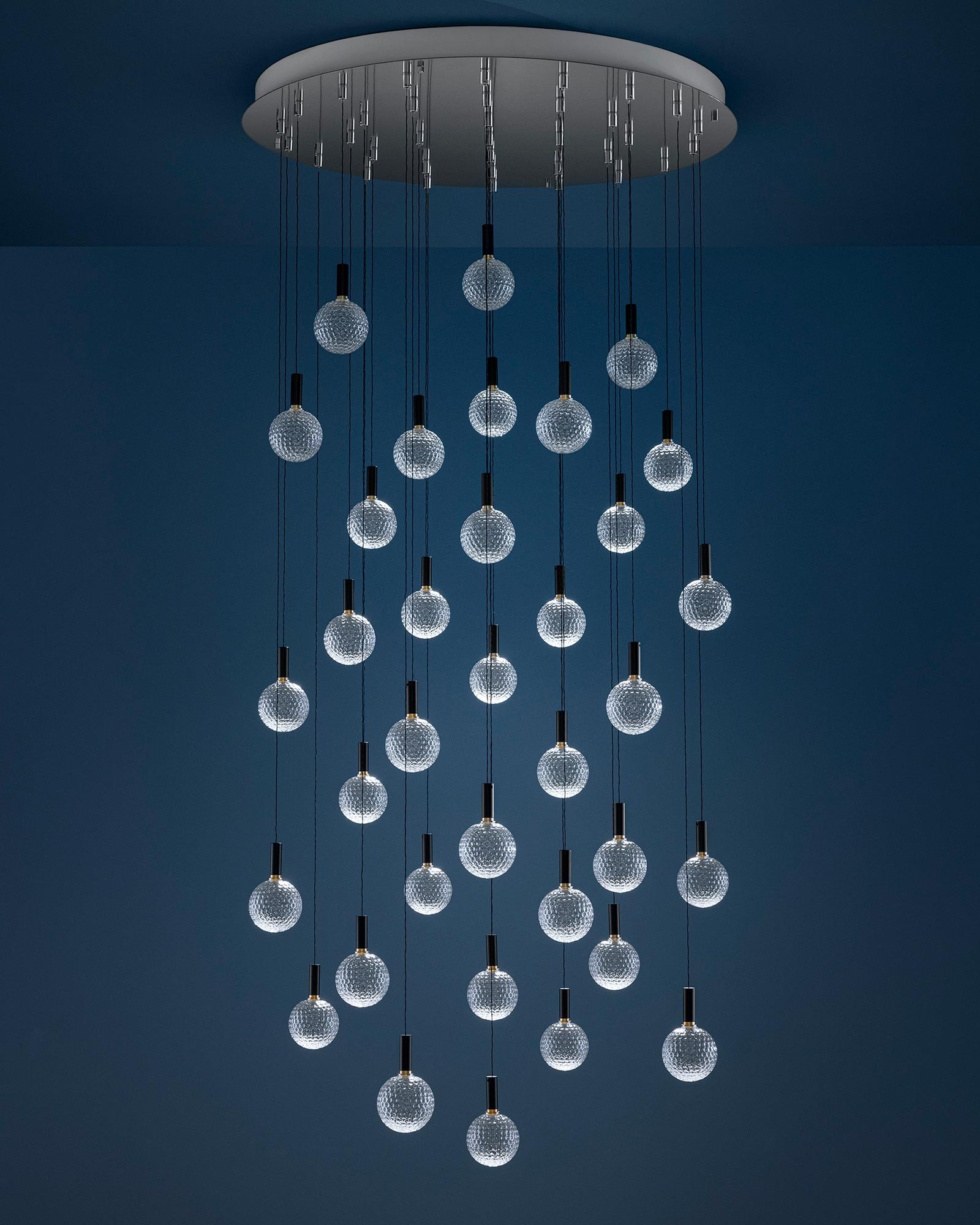 Catellani & Smith Par 18 Chandelier Pendelleuchte (35 x Ø 8cm Kugeln)