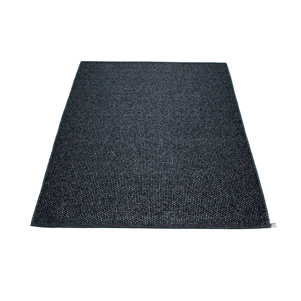 pappelina svea outdoor teppich schwarz metallic schwarz 160x220