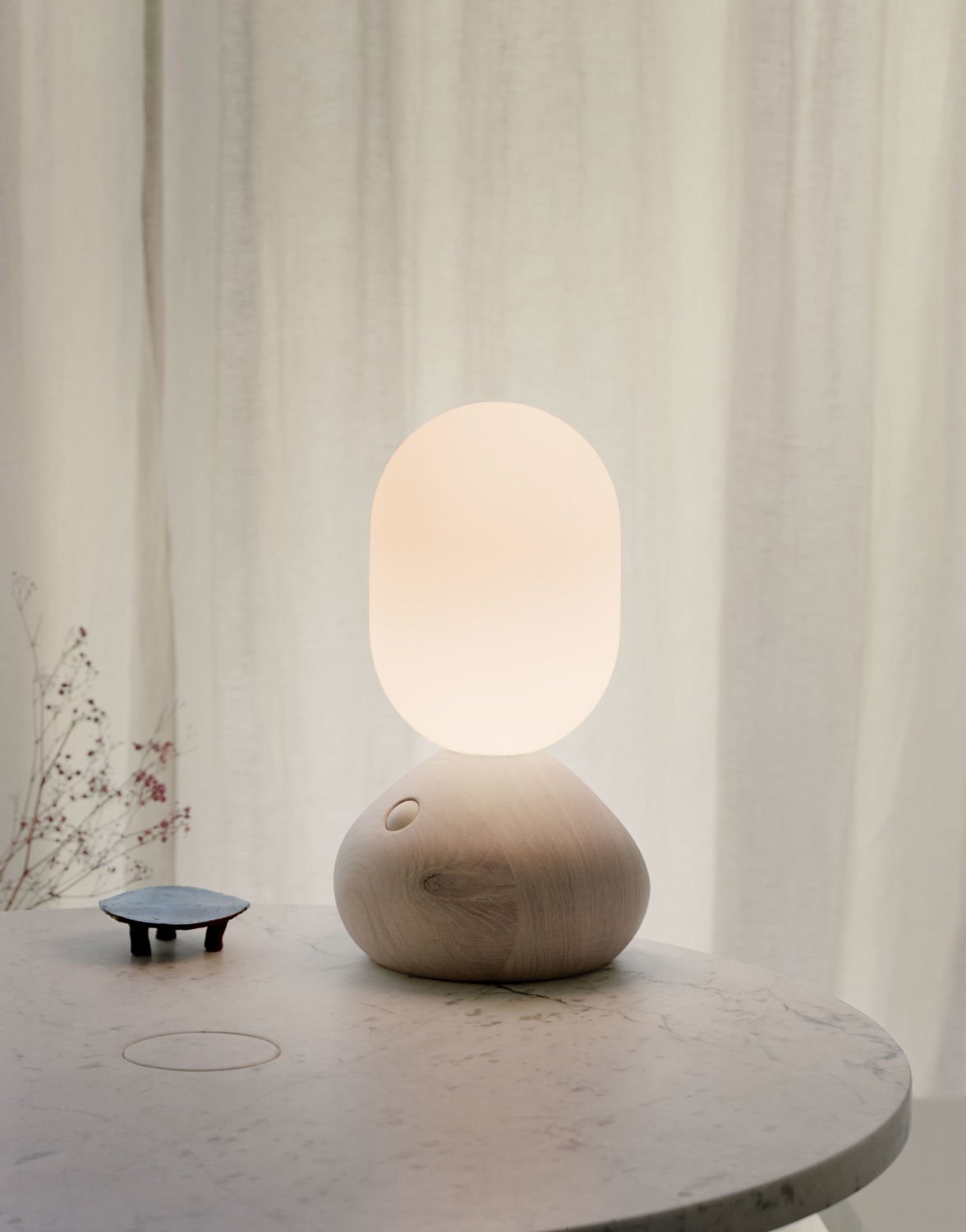 GRAU Sun Home LED Tischleuchte (Black Wood)