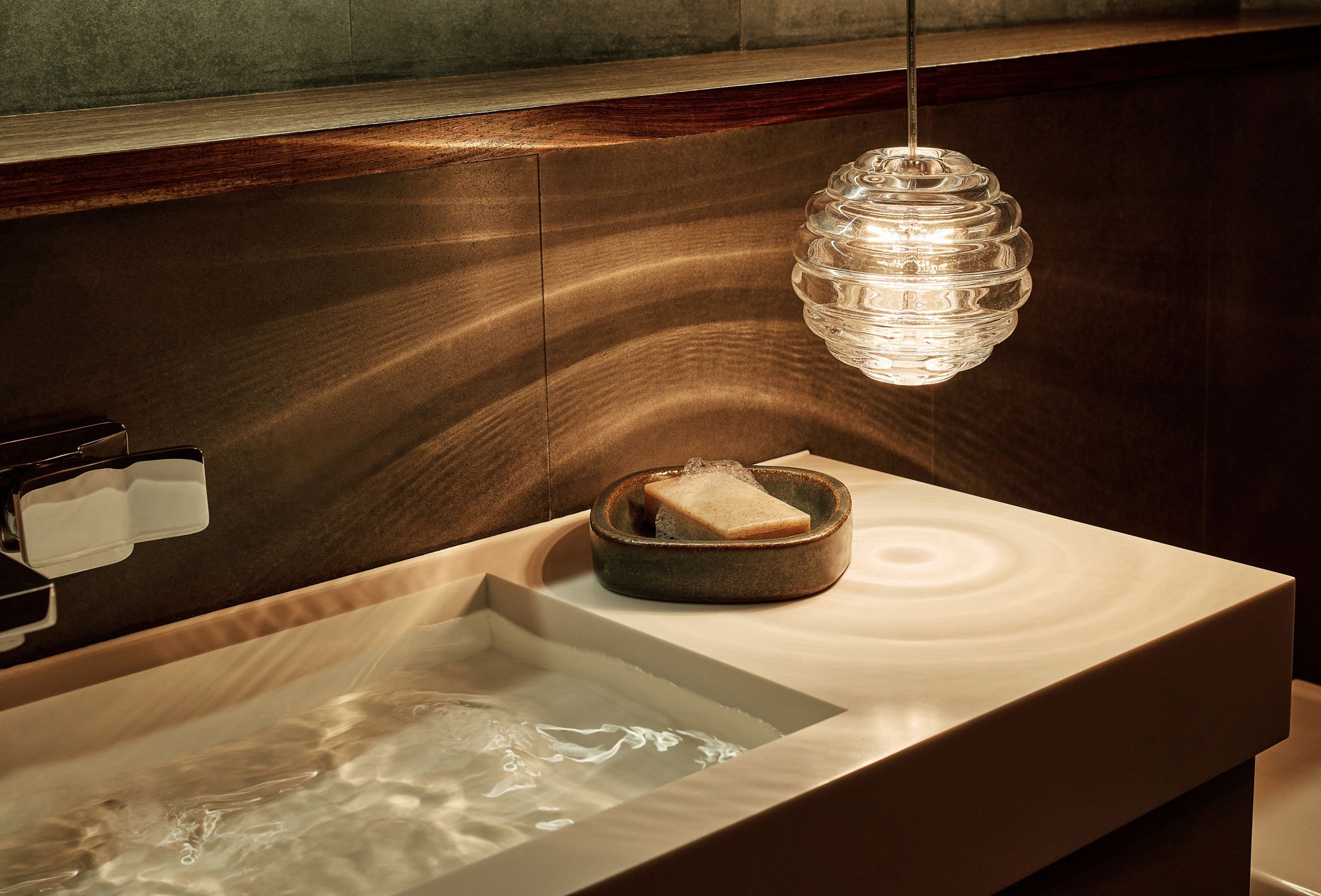 Tom Dixon Press Mini Sphere LED Pendelleuchte (transparent)