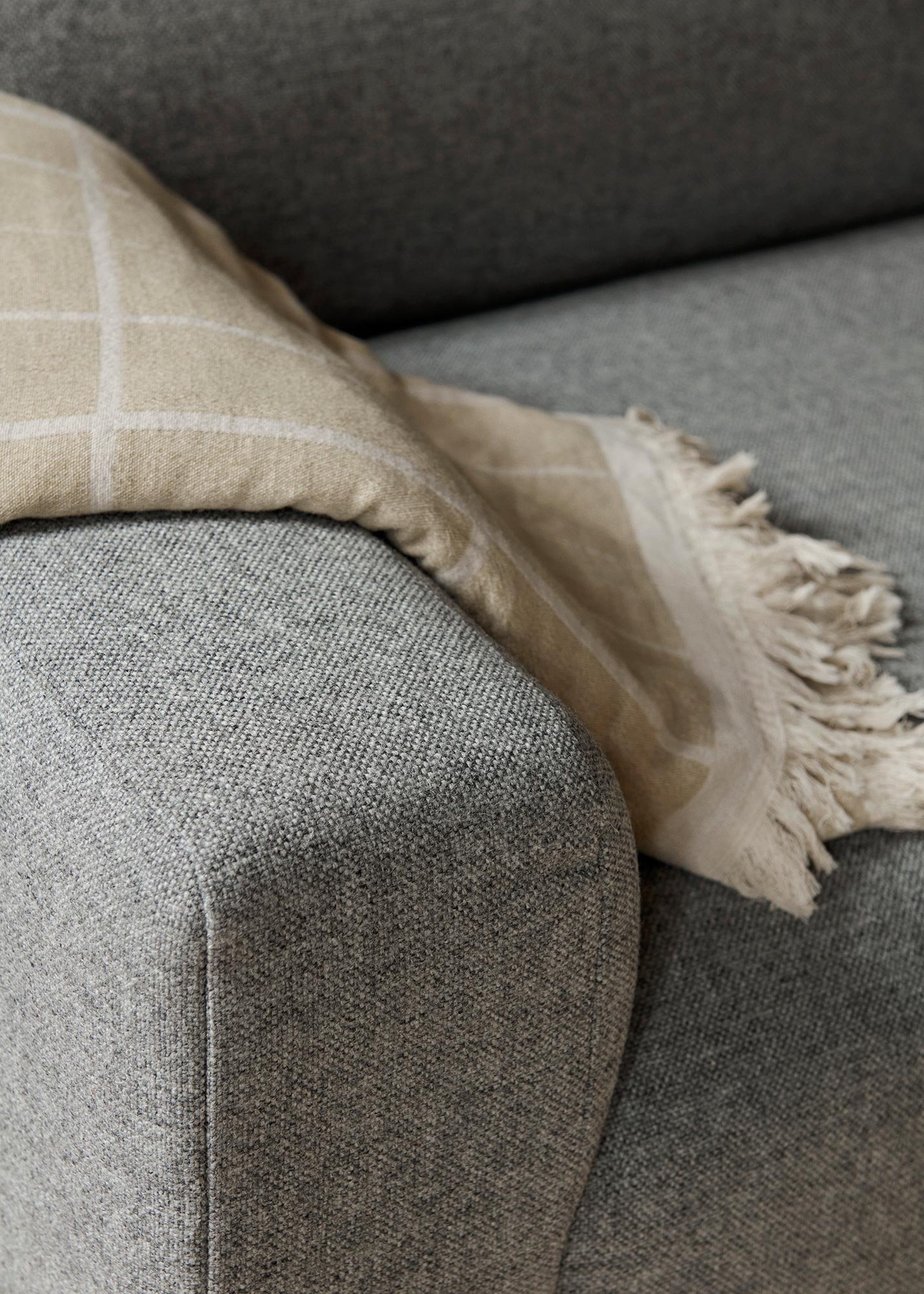 &tradition Develius 2-Sitzer Sofa (Hot Madison Reboot 094 (JAB))