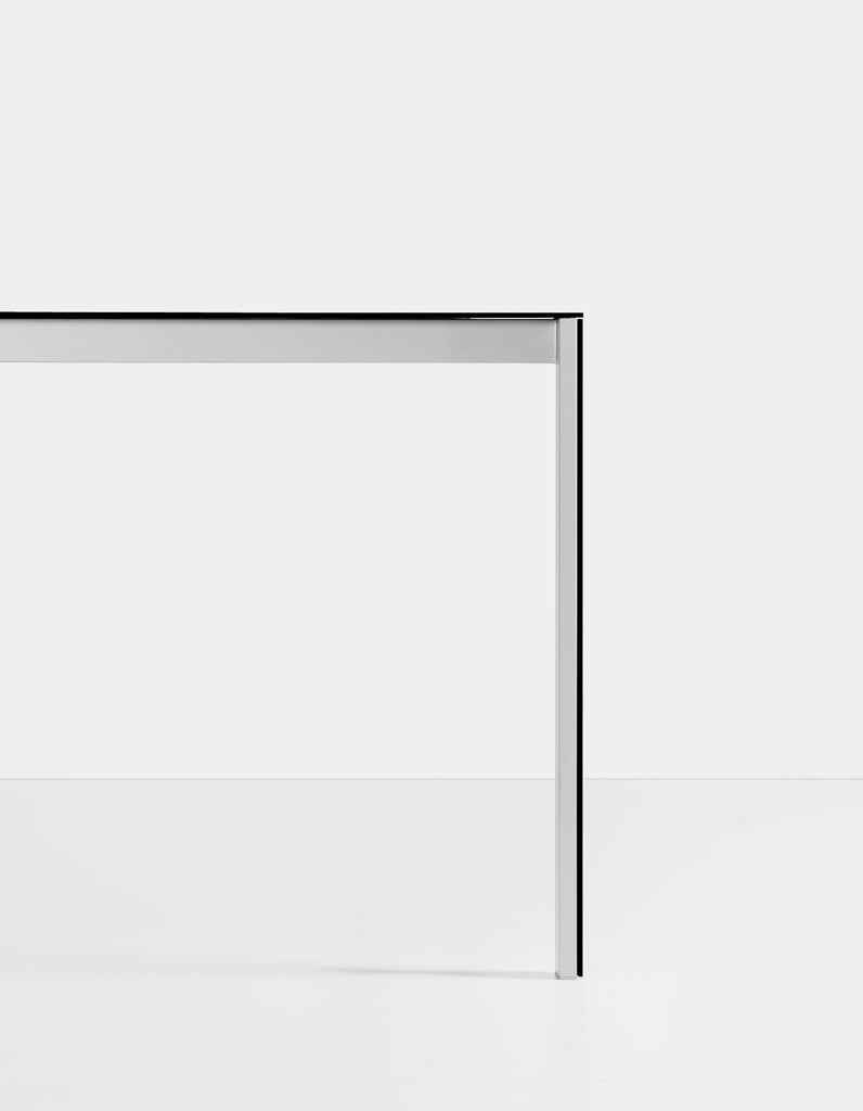 Kristalia Thin-K Aluminium Indoor Tisch