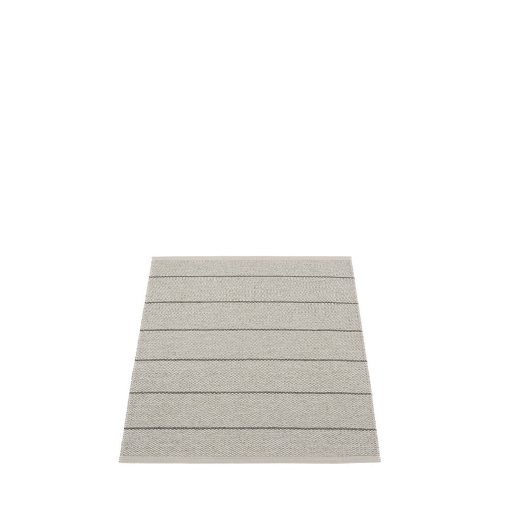 pappelina carl outdoor teppich warmgrau fossilgrau 70x90