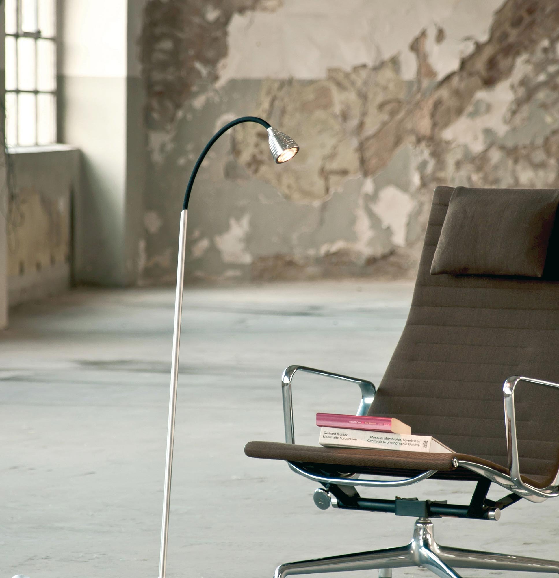 less 'n' more Athene A-SL3 Stehleuchte schwarz (Flexwelle Textil grün)