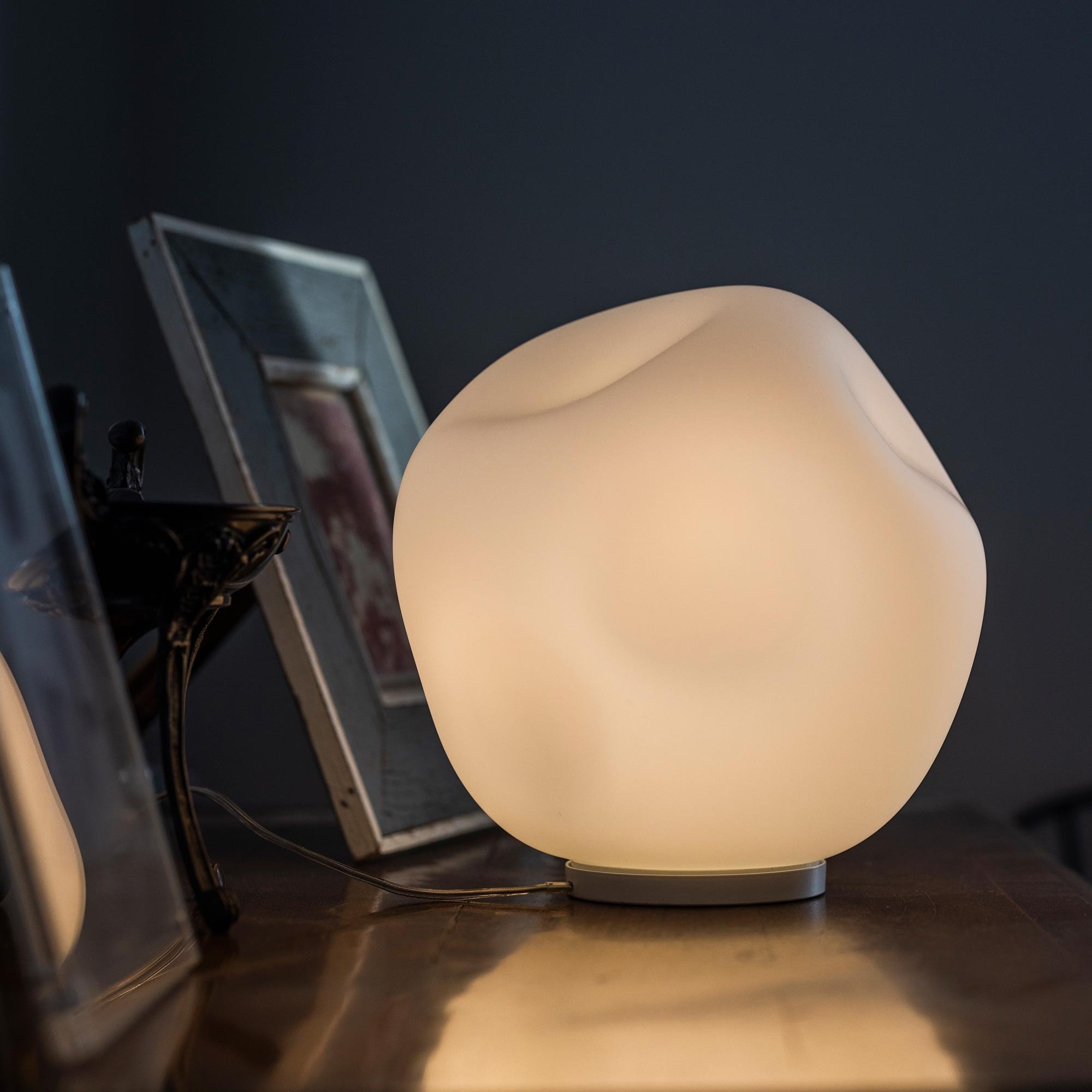 Foscarini Hoba Midi Tischleuchte (Ein- / Aus)