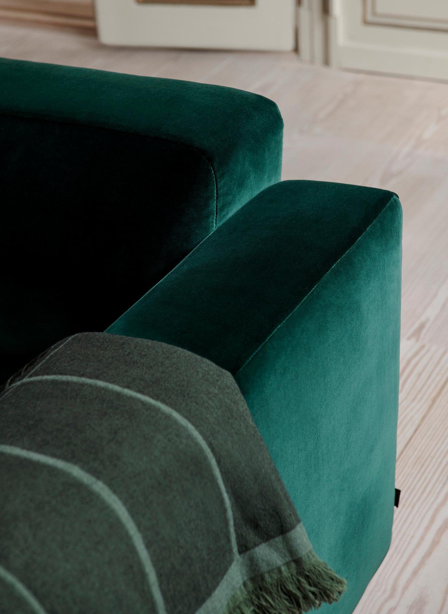 &tradition Develius 2-Sitzer Sofa (Hot Madison Reboot 094 (JAB))