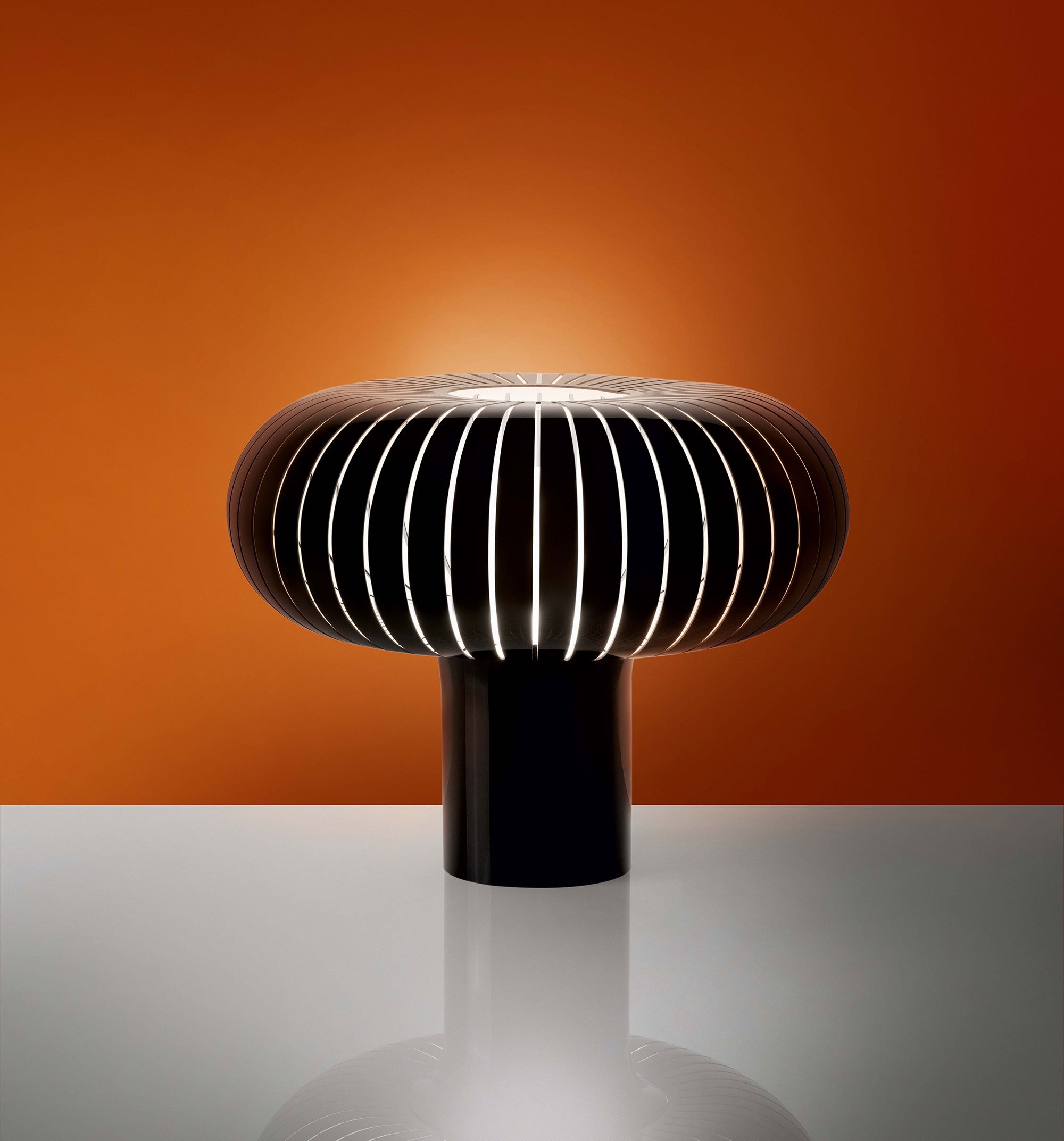 Kartell Teresa Tischleuchte (schwarz / weiß)