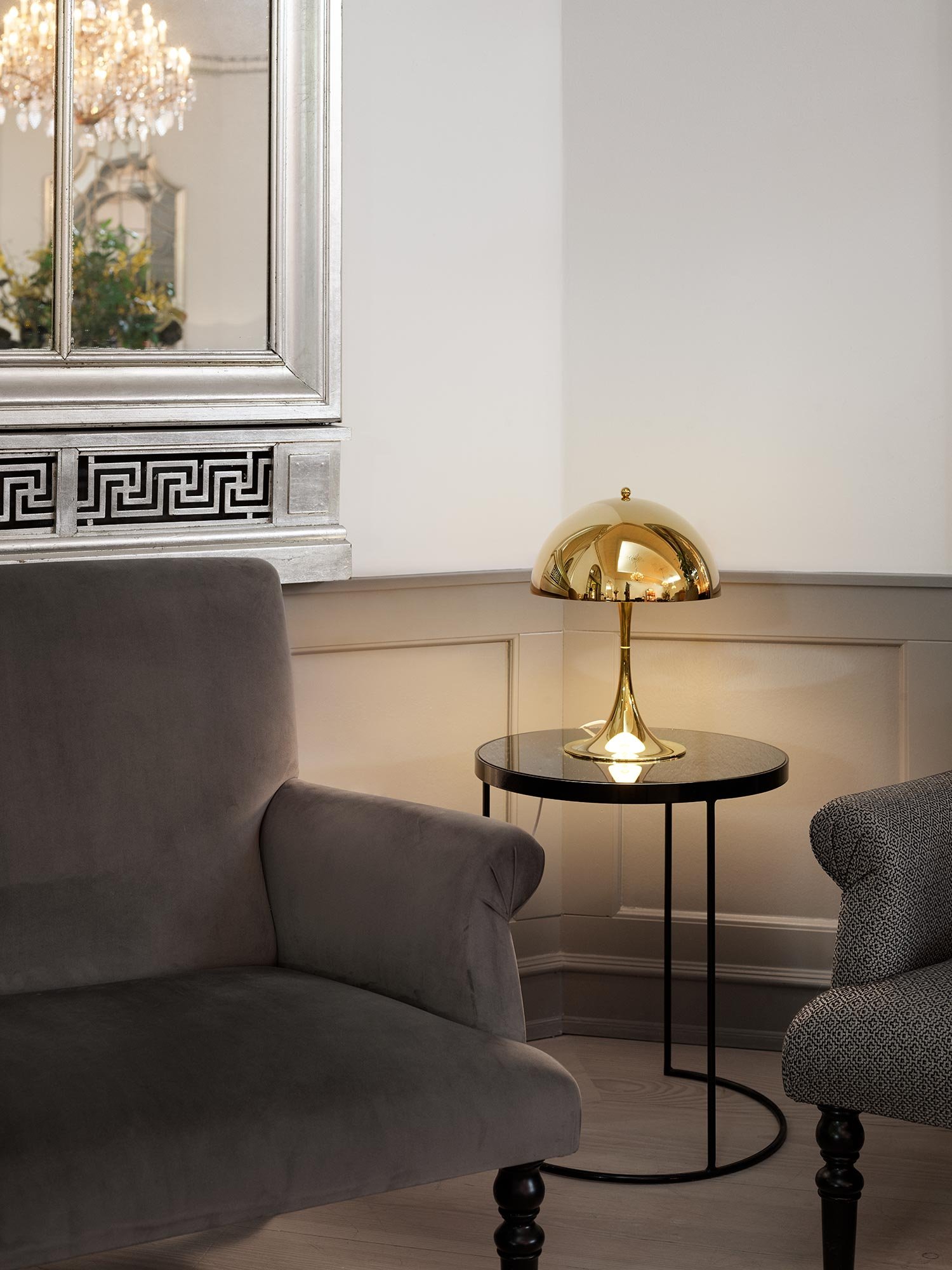 Louis Poulsen Panthella 320 Tischleuchte (opal beige)