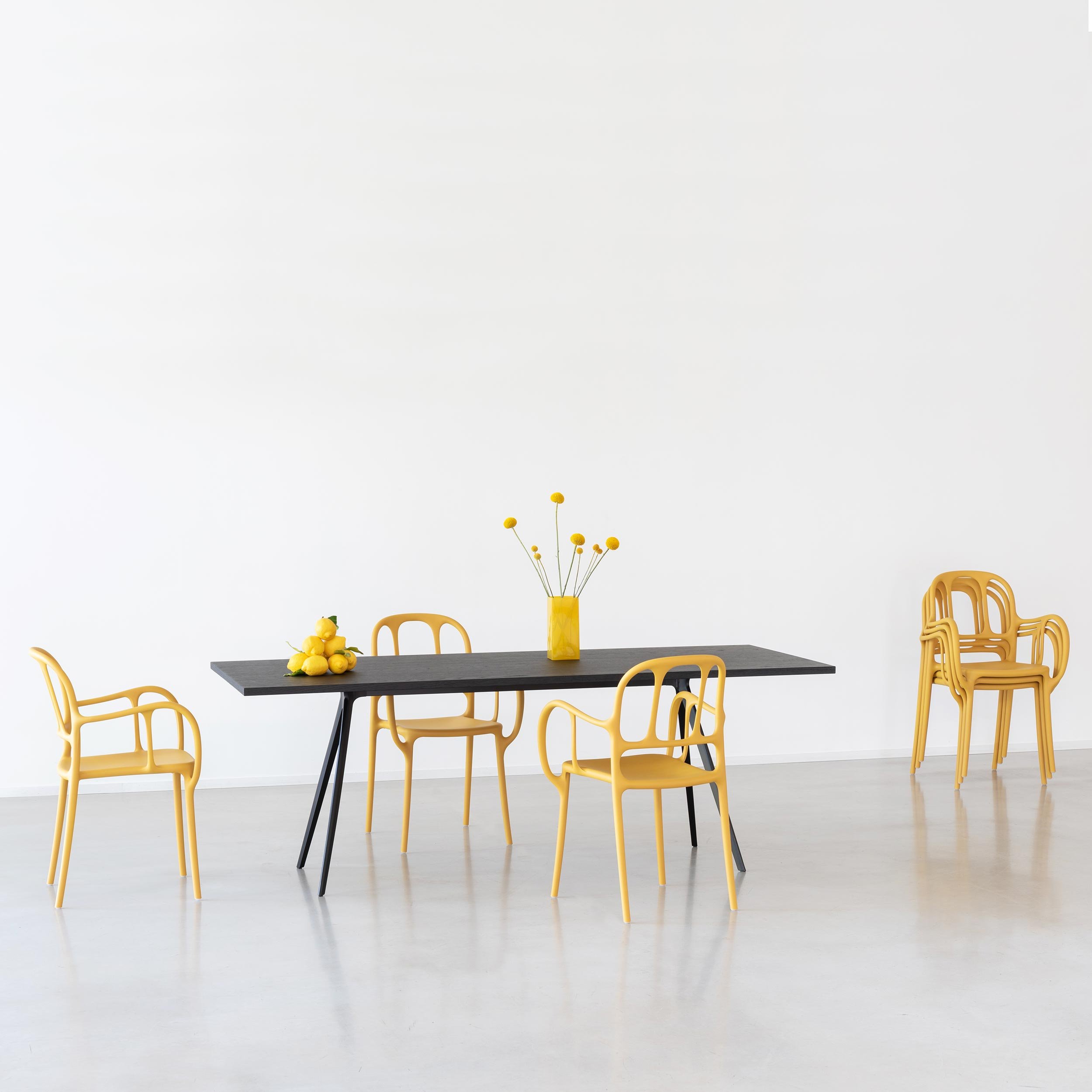 Magis Baguette Tisch (200 x 90cm) (Gestell schwarz pulverlackiert / Platte MDF schwarz)