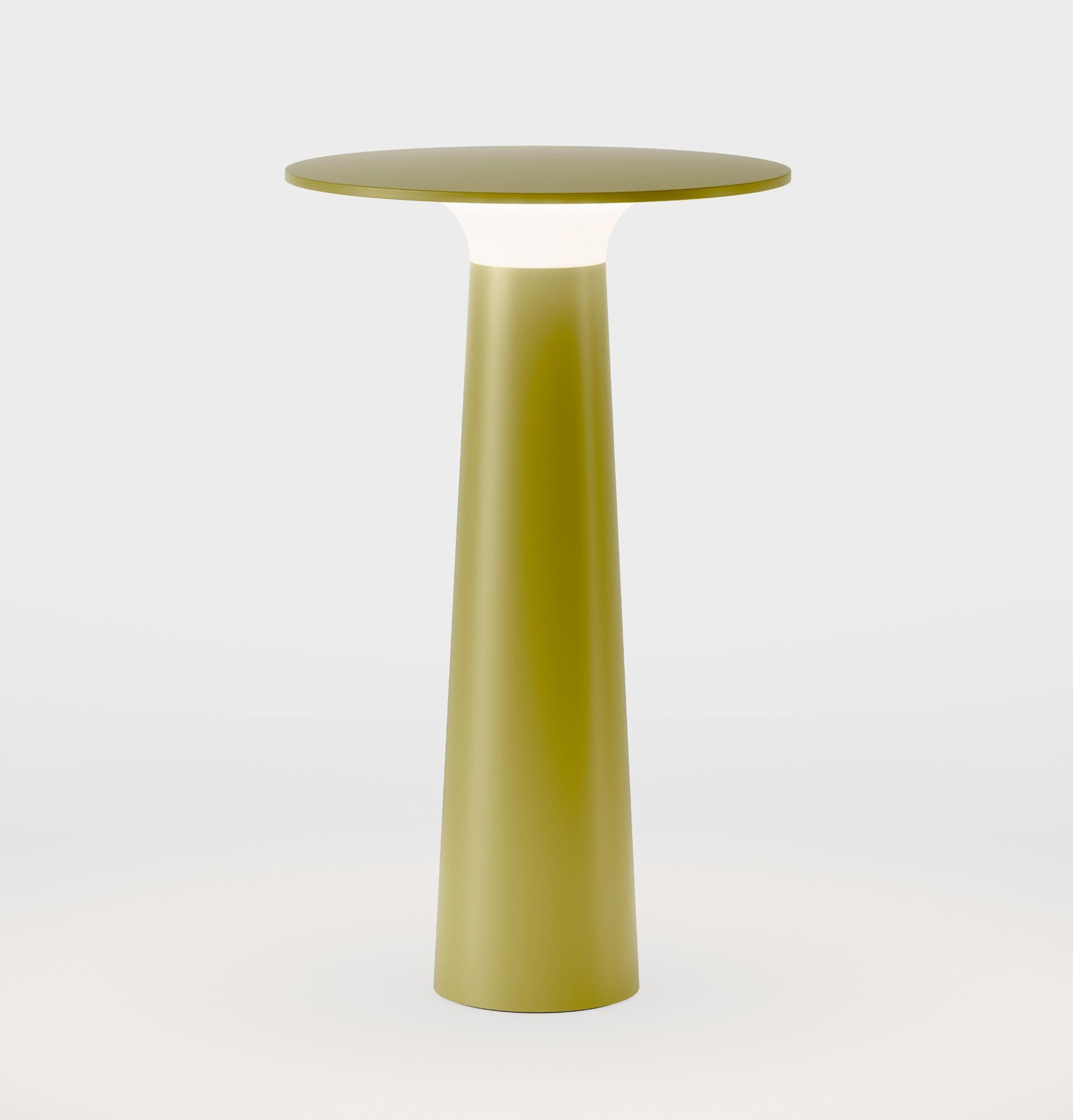 IP44.de lix Tischleuchte / Akkuleuchte - mit Charging Base (frozen silver)