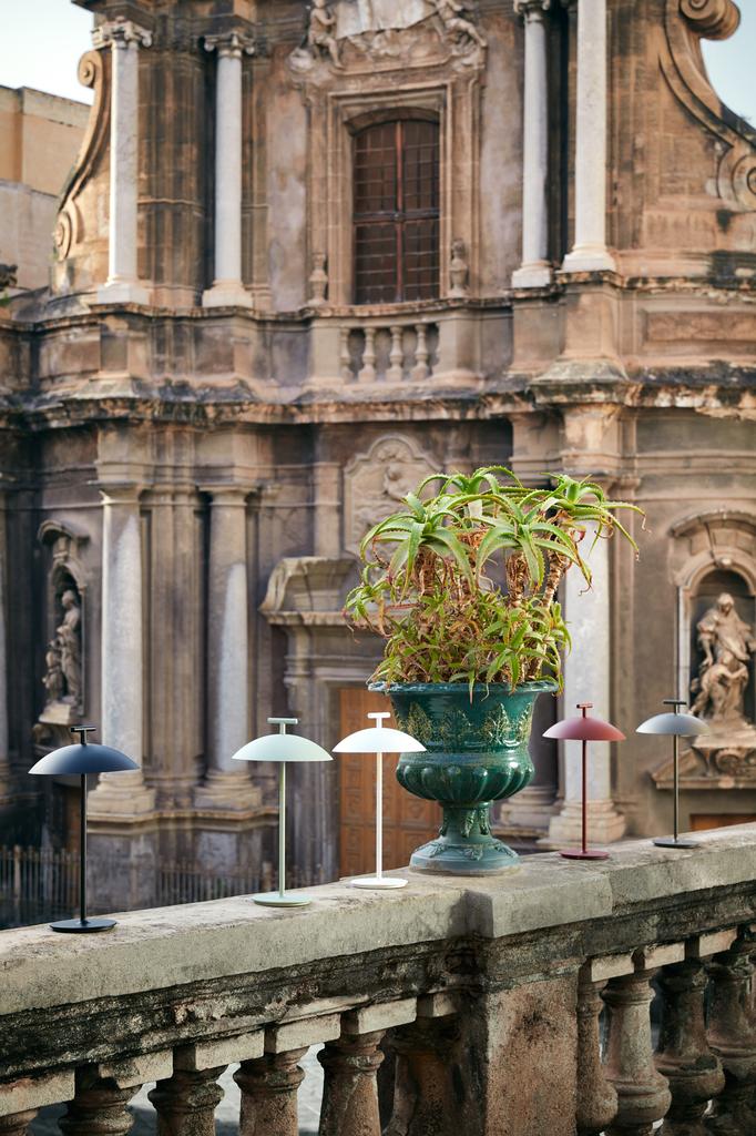 Kartell-Mini-Geen-A-Akkuleuchte-Ambiente-Terrasse