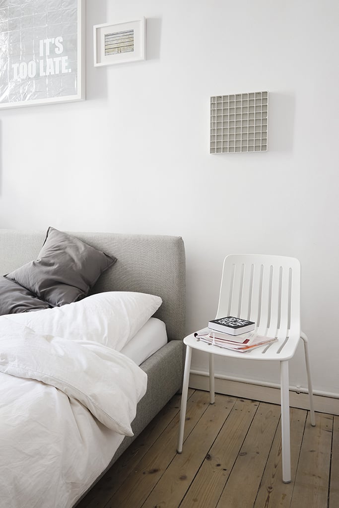 Magis-Plato-Stuhl-weiss-Ambiente-Schlafzimmer