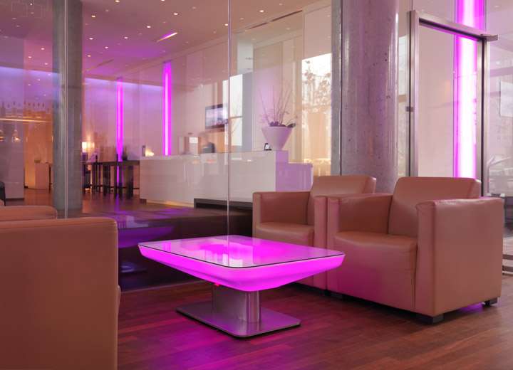 moree studio 45 beleuchteter tisch ambiente 4