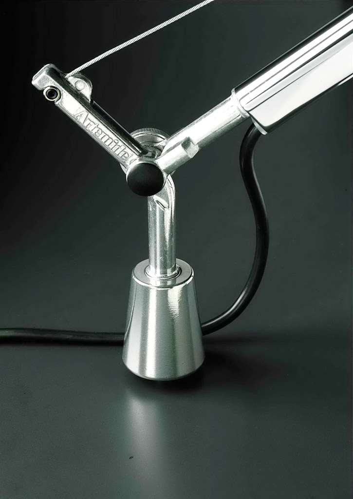 artemide tolomeo basculante tischleuchte schraubbefestigung 1