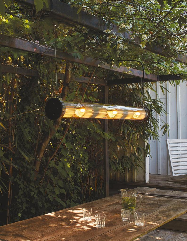 dcweditions-inTheTube-120-1300-pendelleuchte-horizontal-ambiente-garten