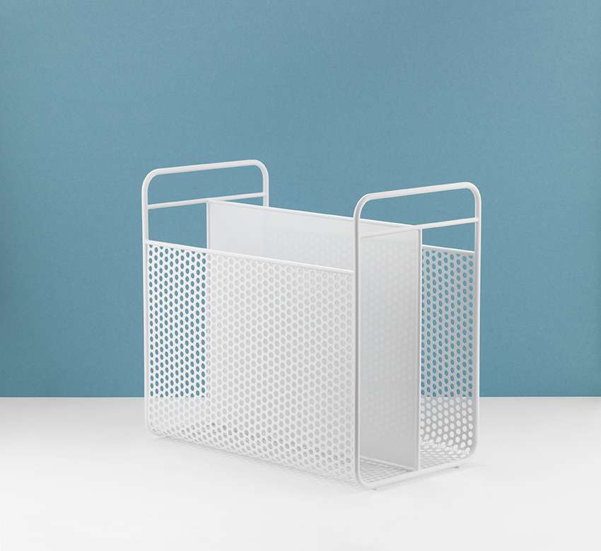 normann copenhagen analog zeitungsstaender weiss seite ambiente