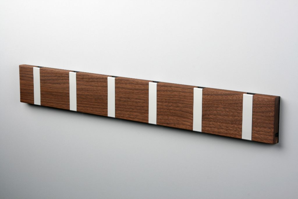LoCa Knax 6 Wandgarderobe (Walnuss geölt, Haken grau, Walnuss, Haken grau) Walnuss geölt, Haken grau | Walnuss, Haken grau 106112
